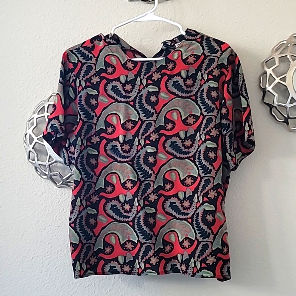 VTG Oscar De La Renta 100% Silk Paisley Red Green Black Short Sleeve Scoop Neck